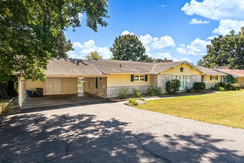 1613 Tina Drive, Murphysboro, IL, 62966 | Card Image