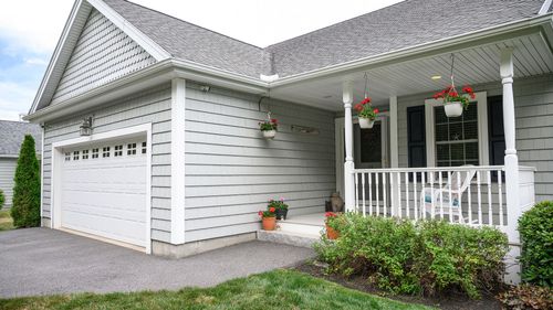 6-44 Carriage Ln, Brunswick, ME, 04011-7395 | Card Image