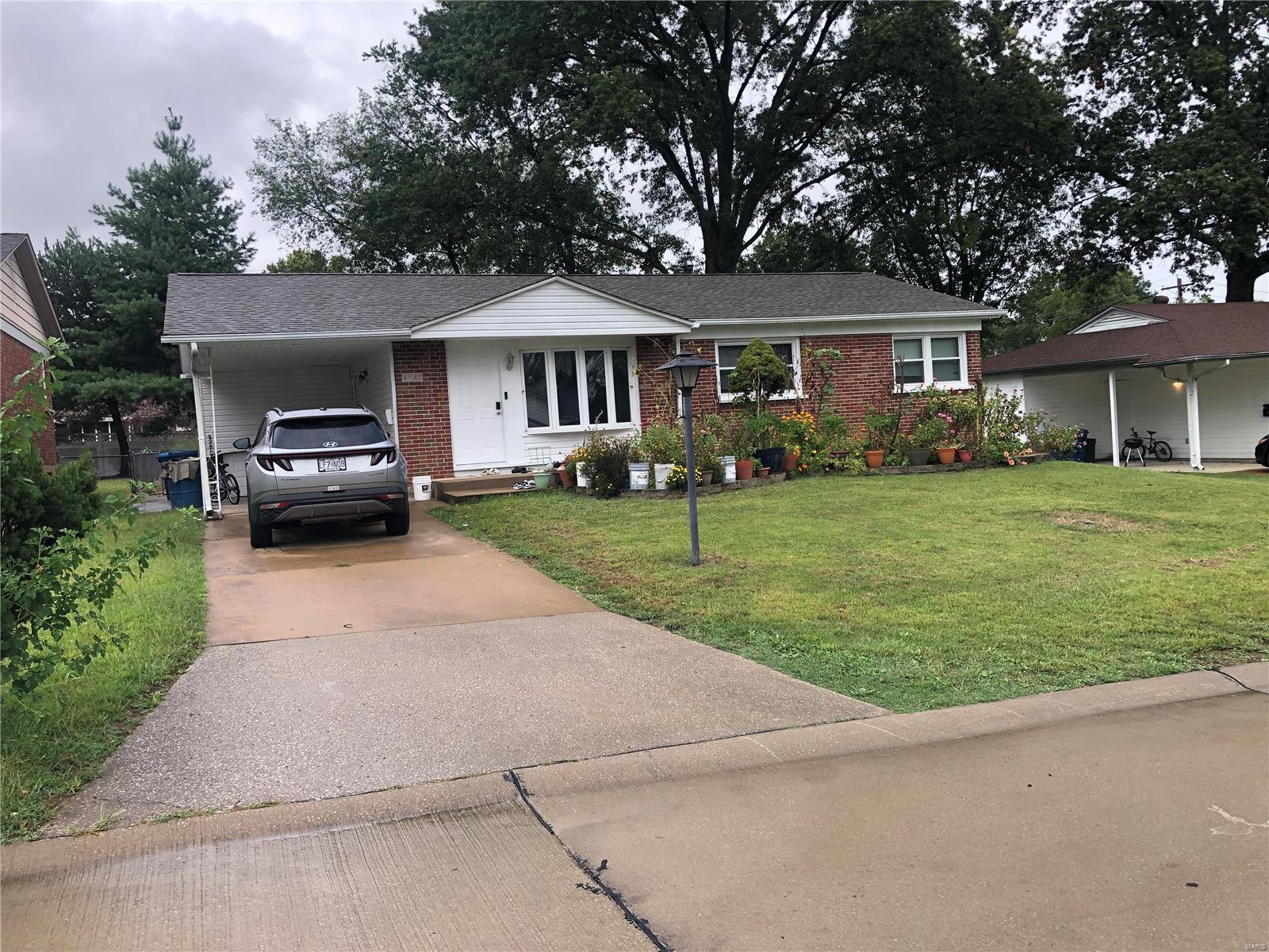Cayuga Dr, Saint Louis, MO 63123