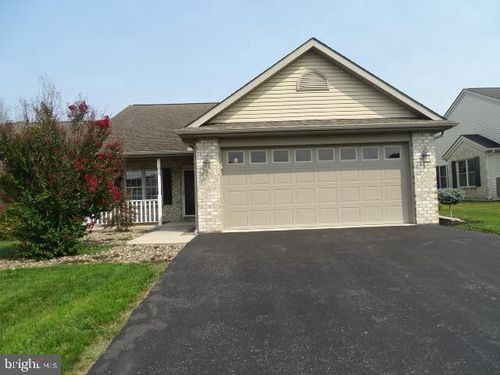170 Lantern Ln, CHAMBERSBURG, PA, 17201-3292 | Card Image