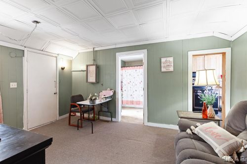 632 Division St, Adrian, MI, 49221-3377 | Card Image