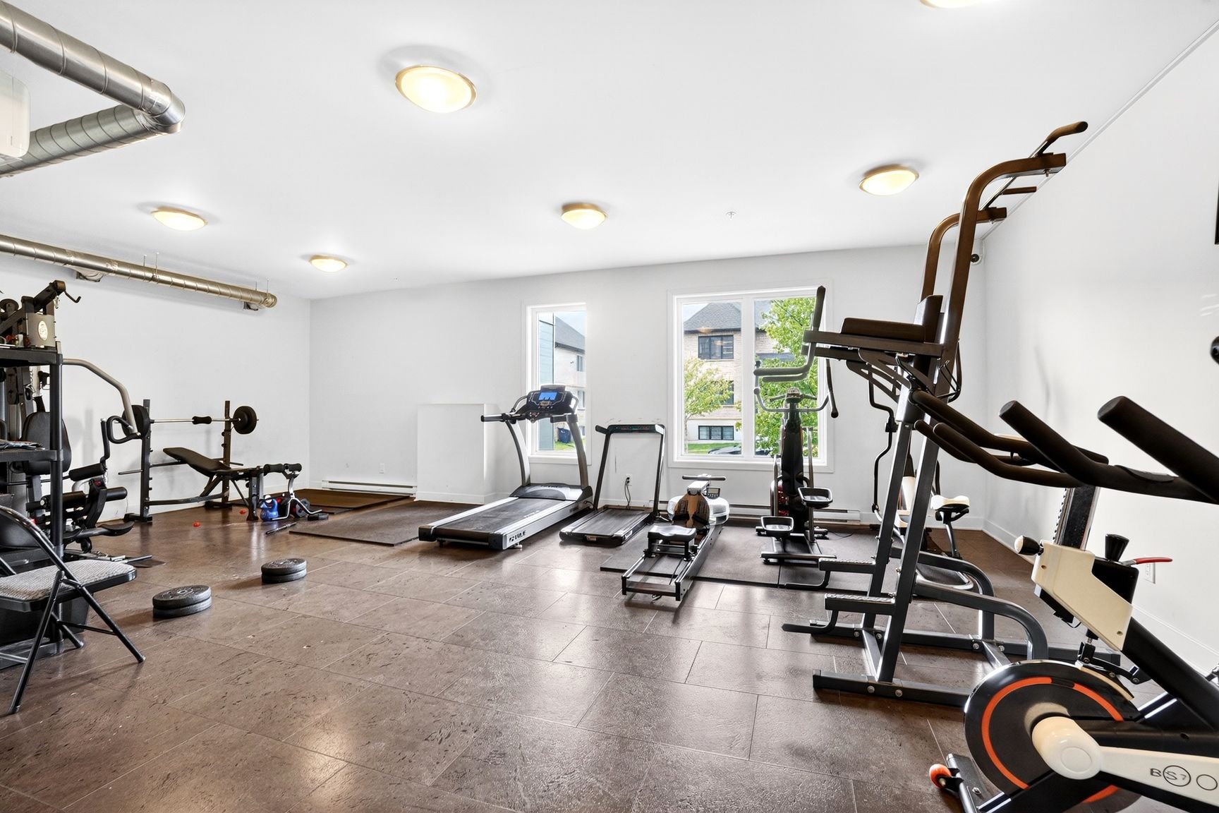 Residential in Laval (Chomedey) 4