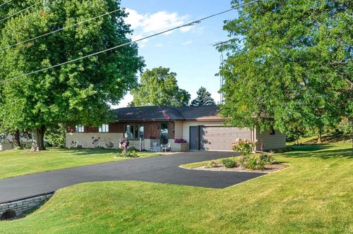 N8118 Evergreen Road, Marshfield, WI, 53057 | Card Image