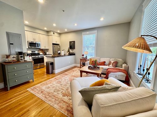2r-405 South Huntington Ave., Boston, MA, 02130 | Card Image