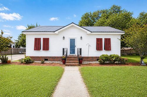 117 W 193rd St, Galliano, LA, 70354-3832 | Card Image