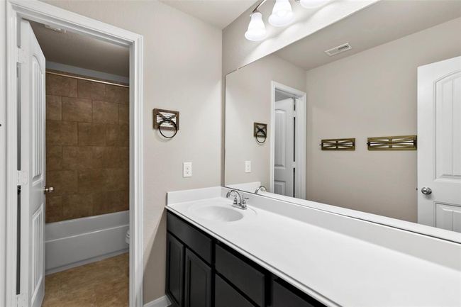 Secondary bath | Image 29