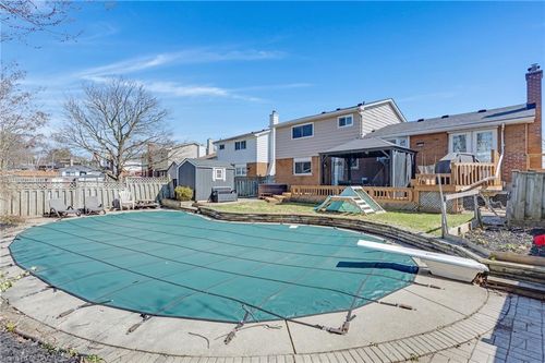 86 Mcgarry Dr, Kitchener, ON, N2N1A4 | Card Image