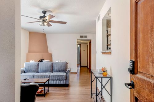 515 Pennsylvania St Ne, Albuquerque, NM, 87108-2222 | Card Image
