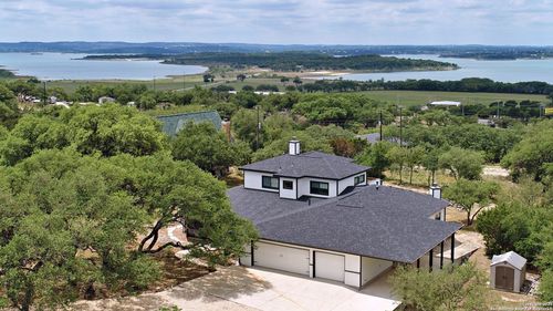 852 Crossbow Dr, Canyon Lake, TX, 78133-3391 | Card Image