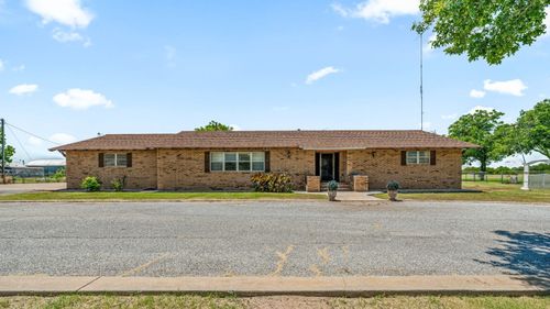608 Avenue H S, Chillicothe, TX, 79225-8554 | Card Image
