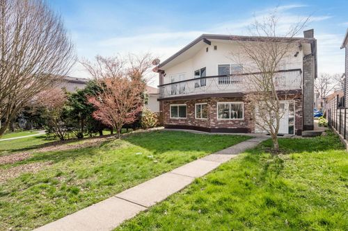 4346 Dundas St, Burnaby, BC, V5C1B3 | Card Image