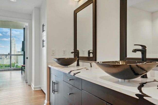 APT-2120 - 1 Miranova Pl, Condo with 1 bedrooms, 2 bathrooms and null parking in Columbus OH | Image 35