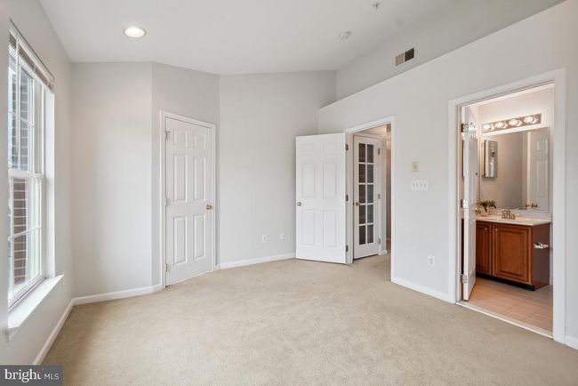 42812 Smallwood Ter, Townhouse with 3 bedrooms, 4 bathrooms and null parking in CHANTILLY VA | Image 28