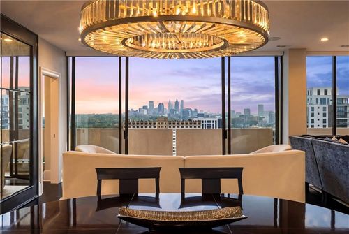 22cd-2575 Peachtree Rd Ne, Atlanta, GA, 30305-3694 | Card Image