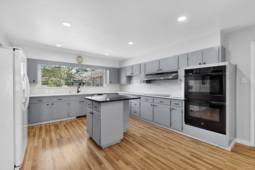 1414 California St Ne, Albuquerque, NM, 87110-6828 | Card Image