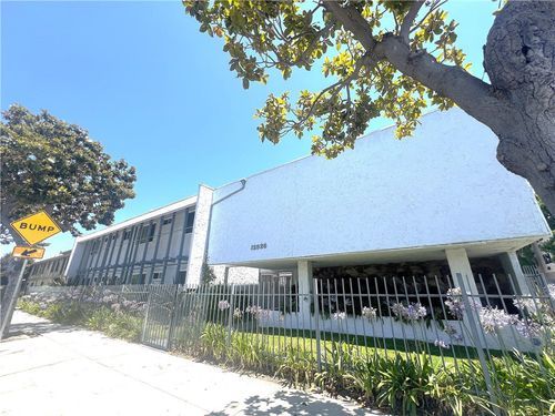 10-12926 Doty Ave, Hawthorne, CA, 90250 | Card Image