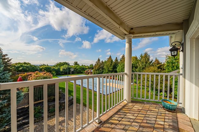 70 Oak Ave, House other with 6 bedrooms, 4 bathrooms and 7 parking in Dundas ON | Image 21