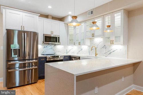 apt-202-1609 17th St Se, WASHINGTON, DC, 20020-5522 | Card Image