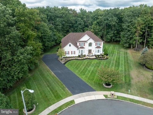 28 Kacie Lynn Ct, Jackson, NJ, 08527-4373 | Card Image