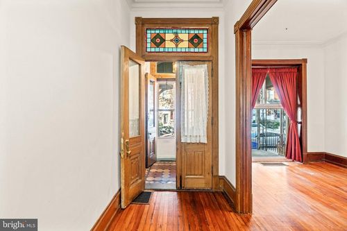 627 N 32nd St, PHILADELPHIA, PA, 19104-2033 | Card Image