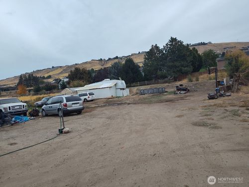 2213 N Baker Ave, East Wenatchee, WA, 98802-4016 | Card Image