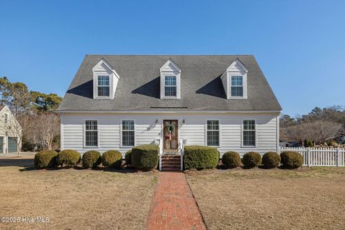 1500 Chip Shot Dr, Morehead City, NC, 28557-4918 | Card Image