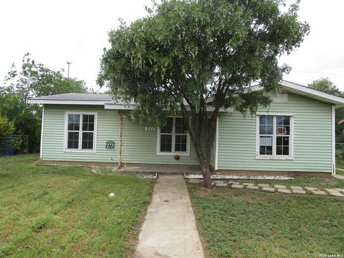 311 Bushick Dr, San Antonio, TX, 78223-2361 | Card Image