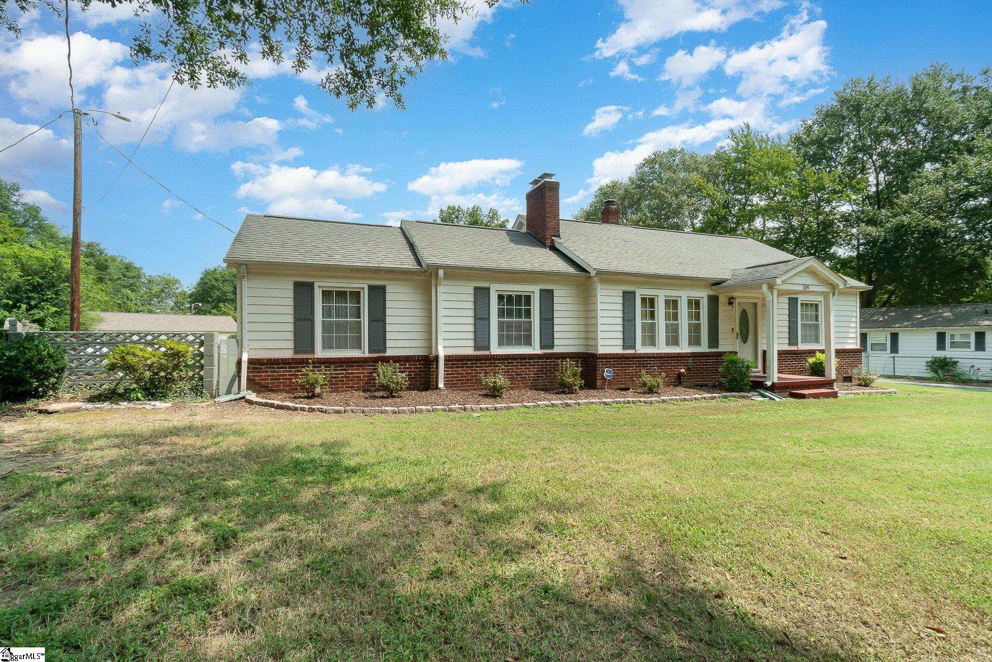 Piedmont Ave, Taylors, SC 29687