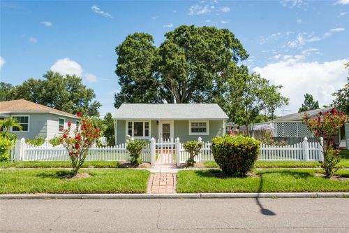 835 49th Ave N, ST PETERSBURG, FL, 33703-3730 | Card Image