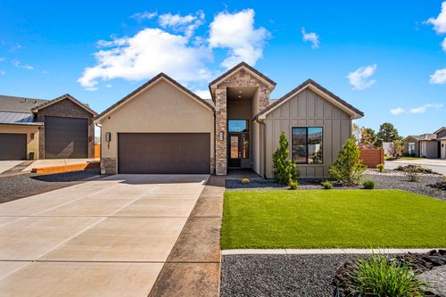 565 S Harmony Cir, Ivins, UT, 84738-6843 | Card Image