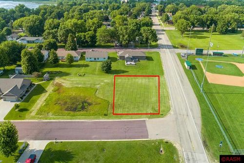 17 Marples Ave, Minnesota Lake, MN, 56068-3170 | Card Image