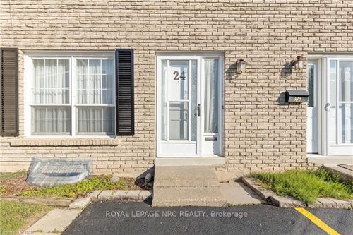 24-5787 Swayze Dr, Niagara Falls, ON, L2J3W3 | Card Image