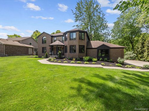 5695 Deerwood, Commerce Twp, MI, 48382-1019 | Card Image