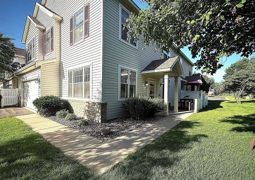 868 Princeton Ave, Shakopee, MN, 55379-4535 | Card Image