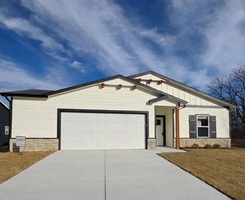 3151 E Highridge Ct, Park City, KS, 67219-4585 | Card Image