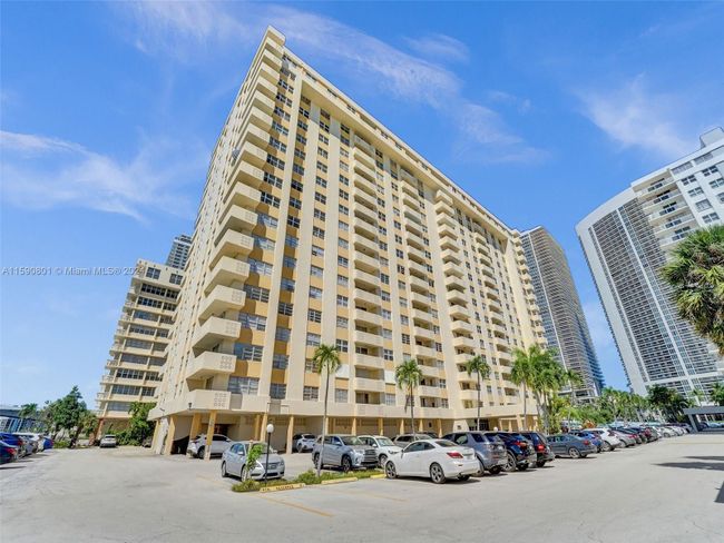 1702 - 1833 S Ocean Dr, Condo with 2 bedrooms, 2 bathrooms and null parking in Hallandale Beach FL | Image 61