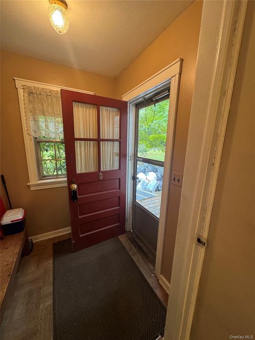 160 Stony Hollow Rd, Greenlawn, NY, 11740-1511 | Card Image