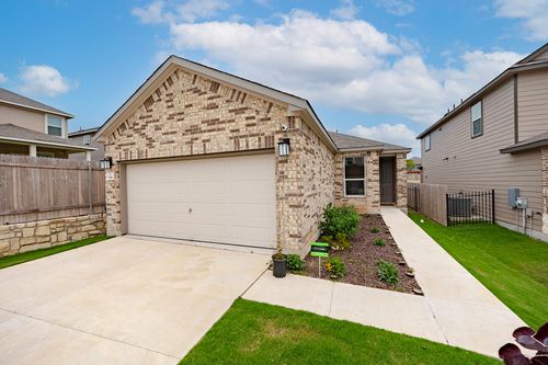 86-7216 Gray Catbird Dr, Austin, TX, 78744-4718 | Card Image