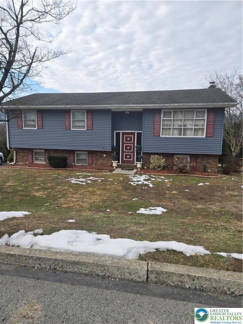 920 S Lincoln Ave, Walnutport, PA, 18088-1121 | Card Image