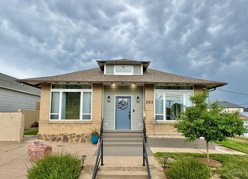 303 S Animas St, Trinidad, CO, 81082-3230 | Card Image