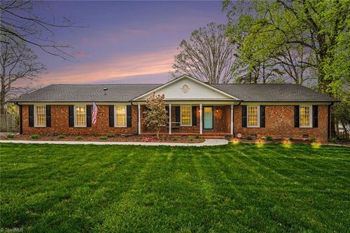 4401 Brookhaven Dr, Greensboro, NC, 27406-9301 | Card Image