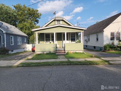 33 Chestnut Street, House other with 2 bedrooms, 1 bathrooms and null parking in South River NJ | Image 1