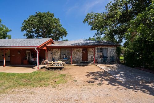 520 Munson St, Tow, TX, 78672-5060 | Card Image
