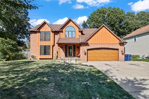 151 Independence Dr, Lockport, NY, 14094-5207 | Card Image