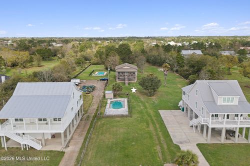 412 S Beach Blvd, Waveland, MS, 39576-3901 | Card Image
