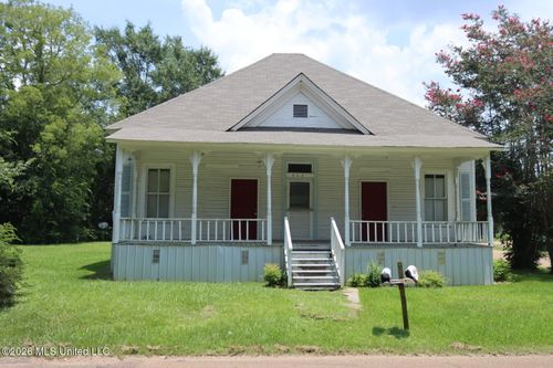802 Union St, Brookhaven, MS, 39601-2430 | Card Image