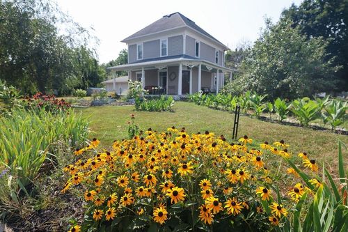715 10th St, Milford, IA, 51351-1520 | Card Image
