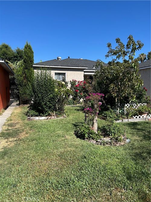 6720 Sherman Way, Bell, CA, 90201-2814 | Card Image