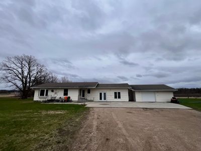 15241 158th Street Ne, House other with 3 bedrooms, 1 bathrooms and null parking in Thief River Falls MN | Image 3