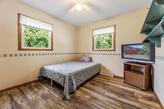 3 bedrooms upstairs! | Image 11
